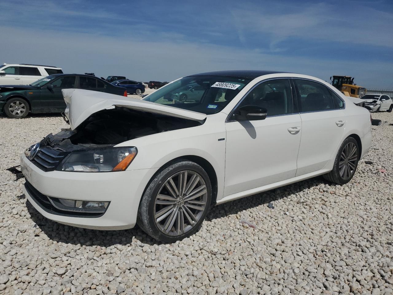 2015 VOLKSWAGEN PASSAT SE