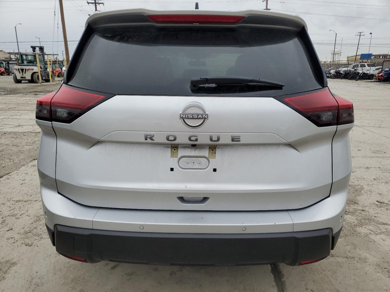 2024 NISSAN ROGUE S - Image 6