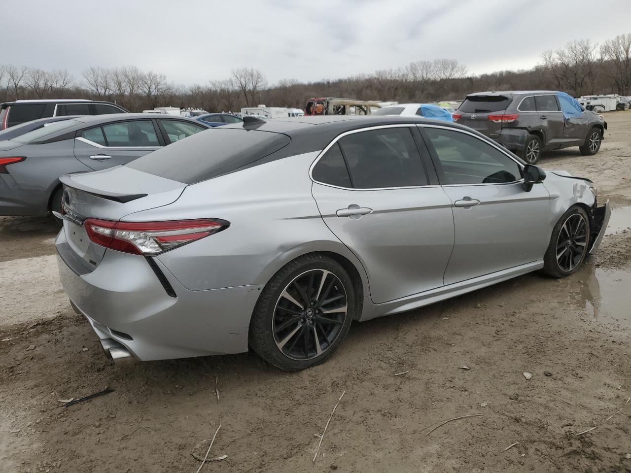 2018 TOYOTA CAMRY XSE - Image 3