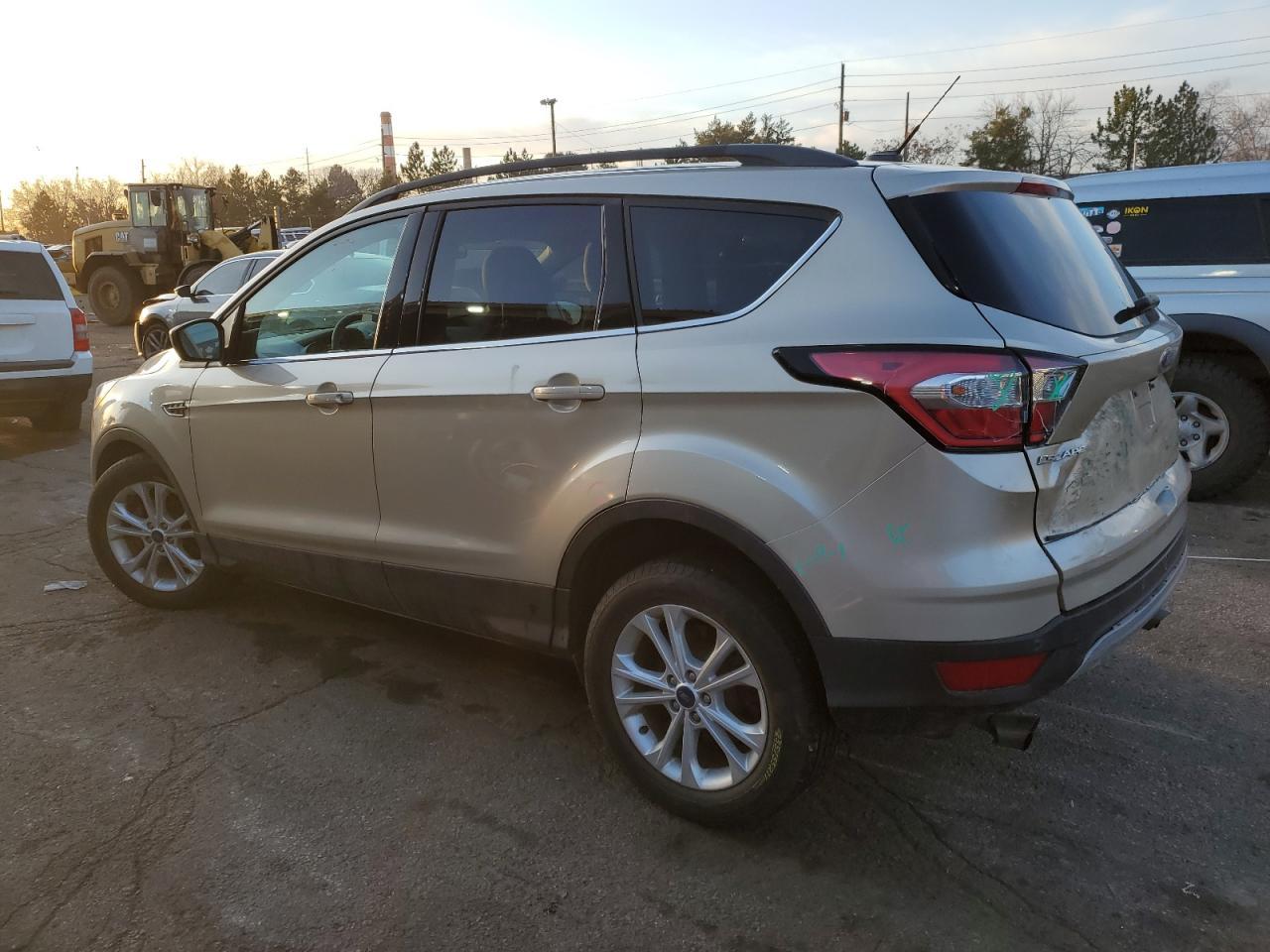 2017 FORD ESCAPE SE - Image 2