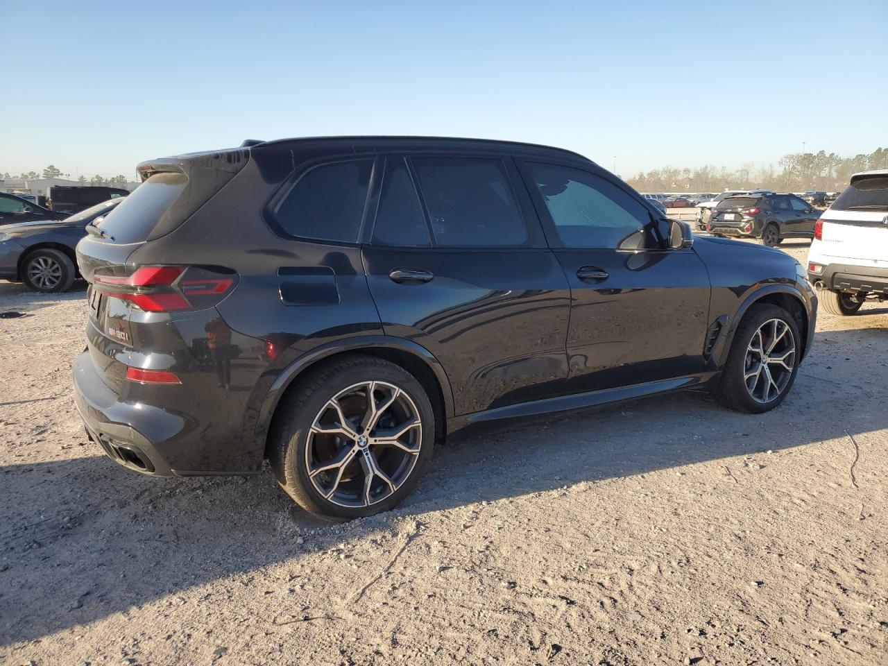 2024 BMW X5 M60I - Фото 3