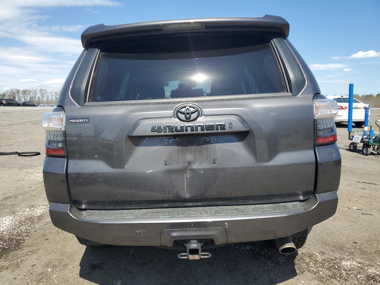 2020 TOYOTA 4RUNNER SR - Фото 6