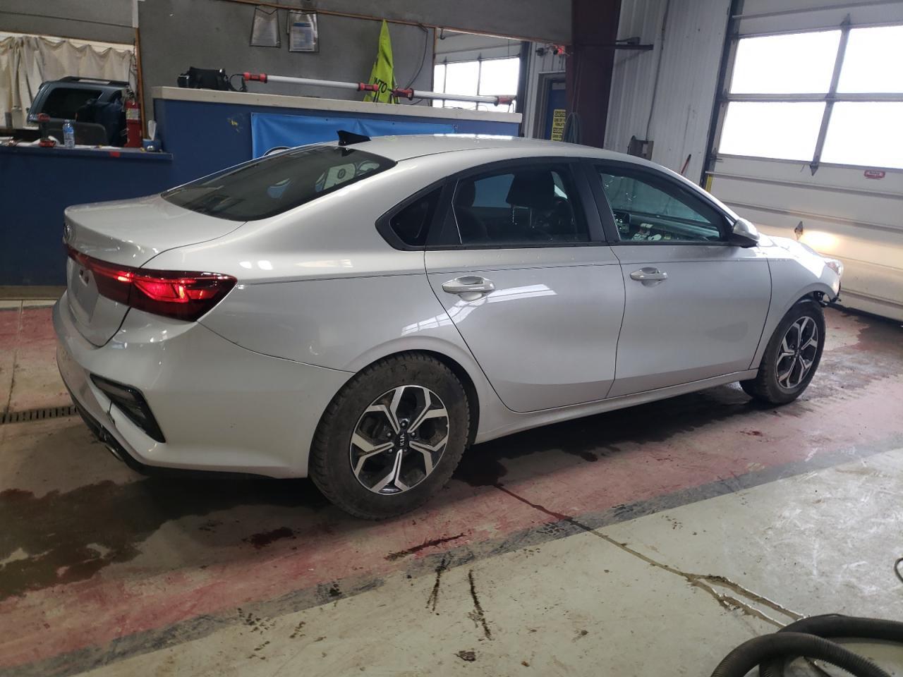 2021 KIA FORTE FE - Фото 3