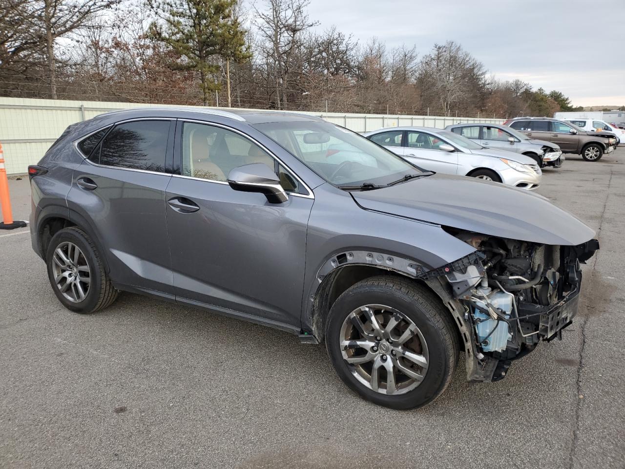 2016 LEXUS NX 200T BA - Фото 4