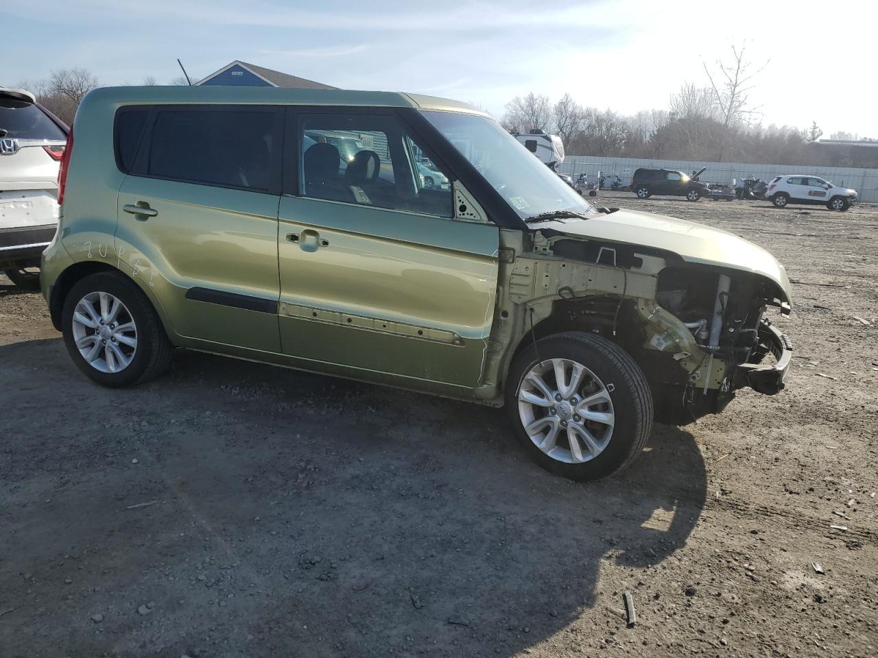 2013 KIA SOUL + - Image 4