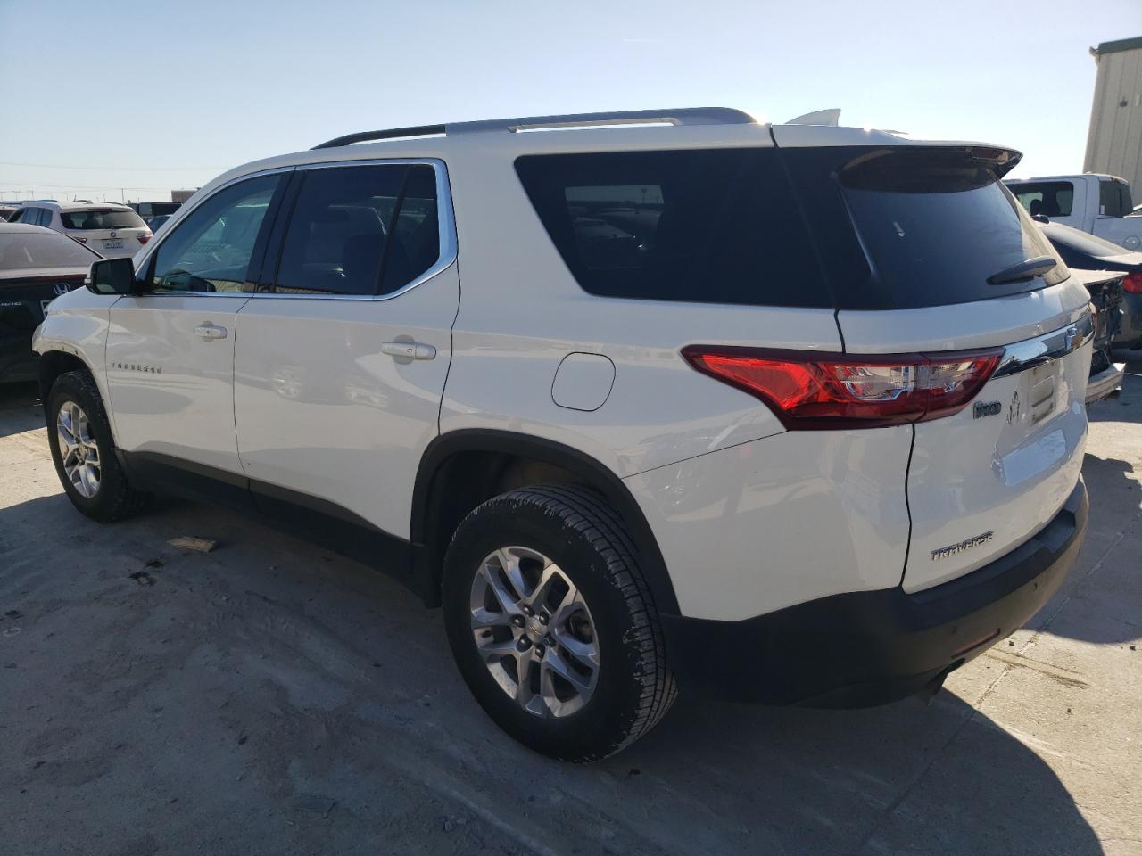 2018 CHEVROLET TRAVERSE L - Image 2