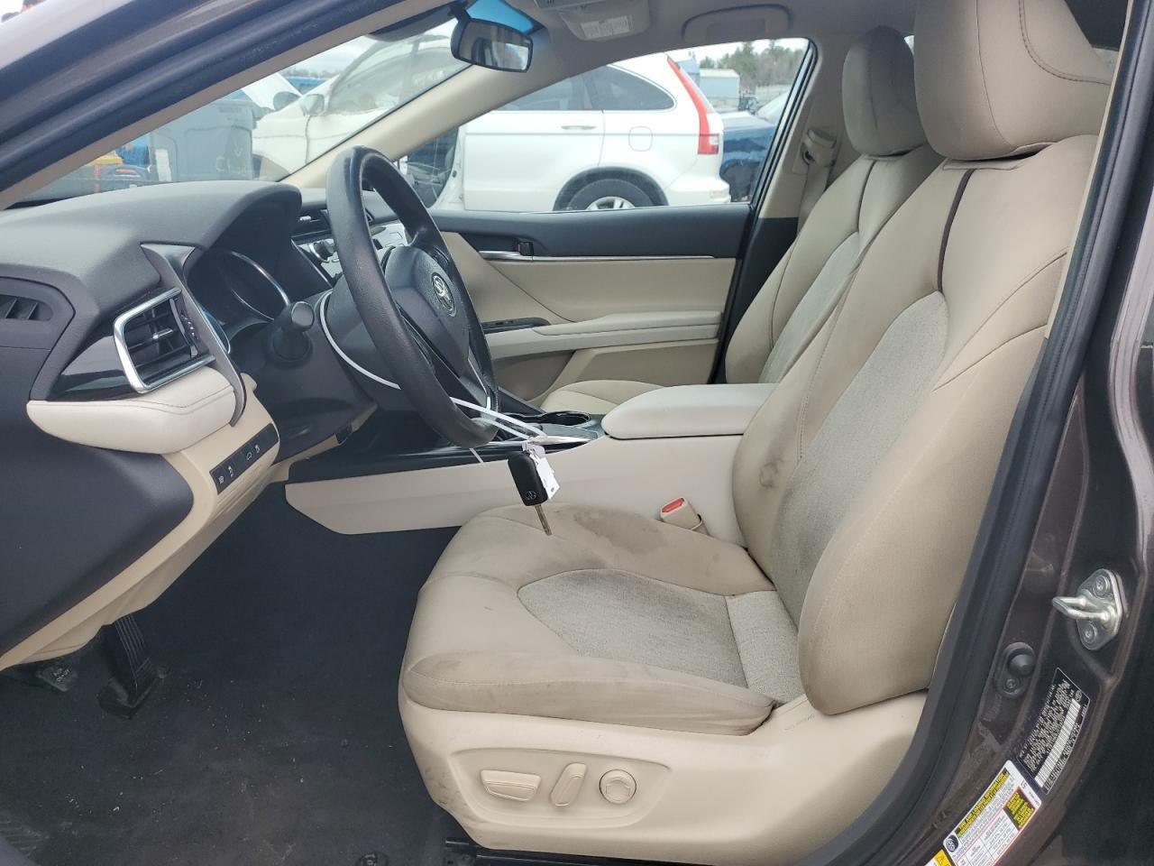 2018 TOYOTA CAMRY L - Фото 7