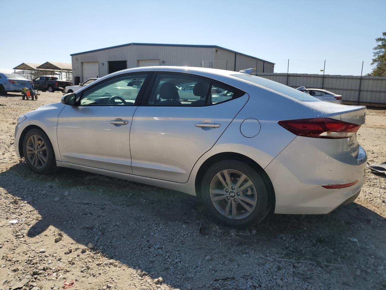 2018 HYUNDAI ELANTRA SE - Image 2