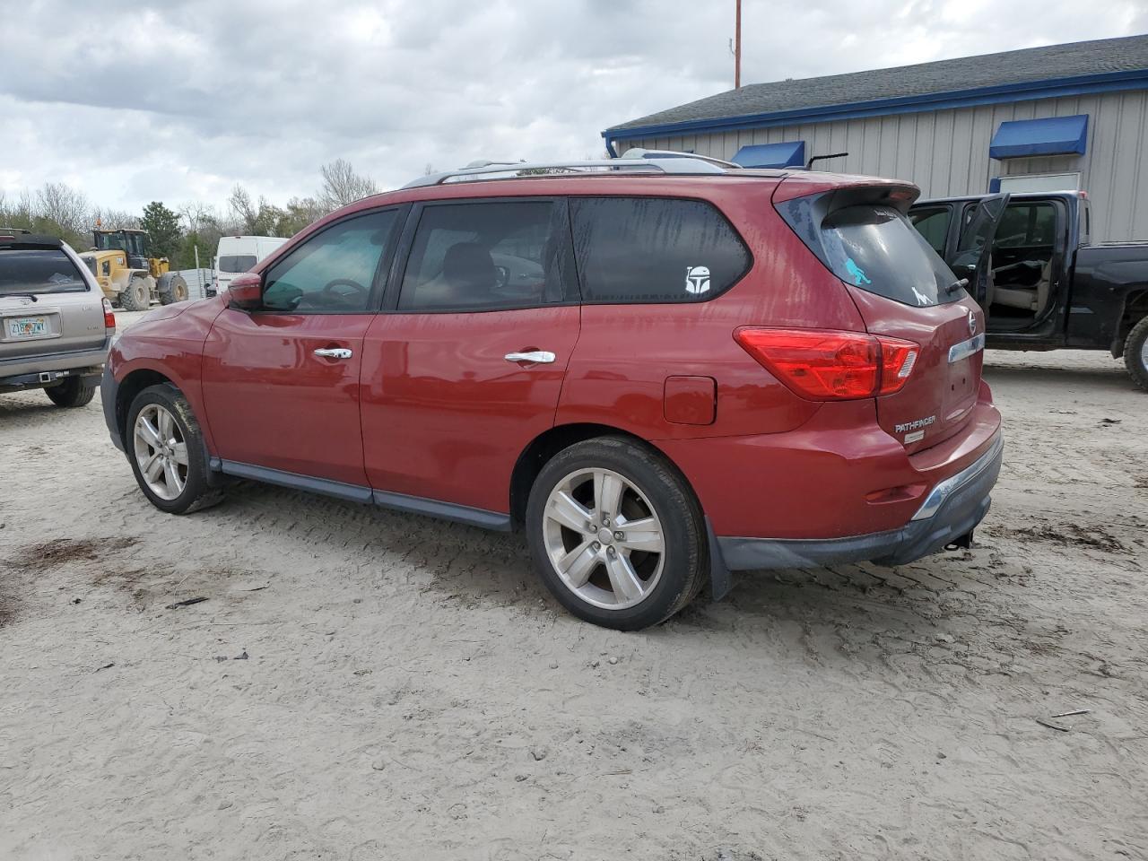2017 NISSAN PATHFINDER - Image 2