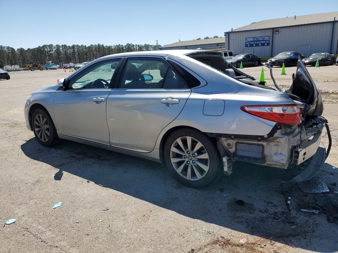 2016 TOYOTA CAMRY LE - Фото 2