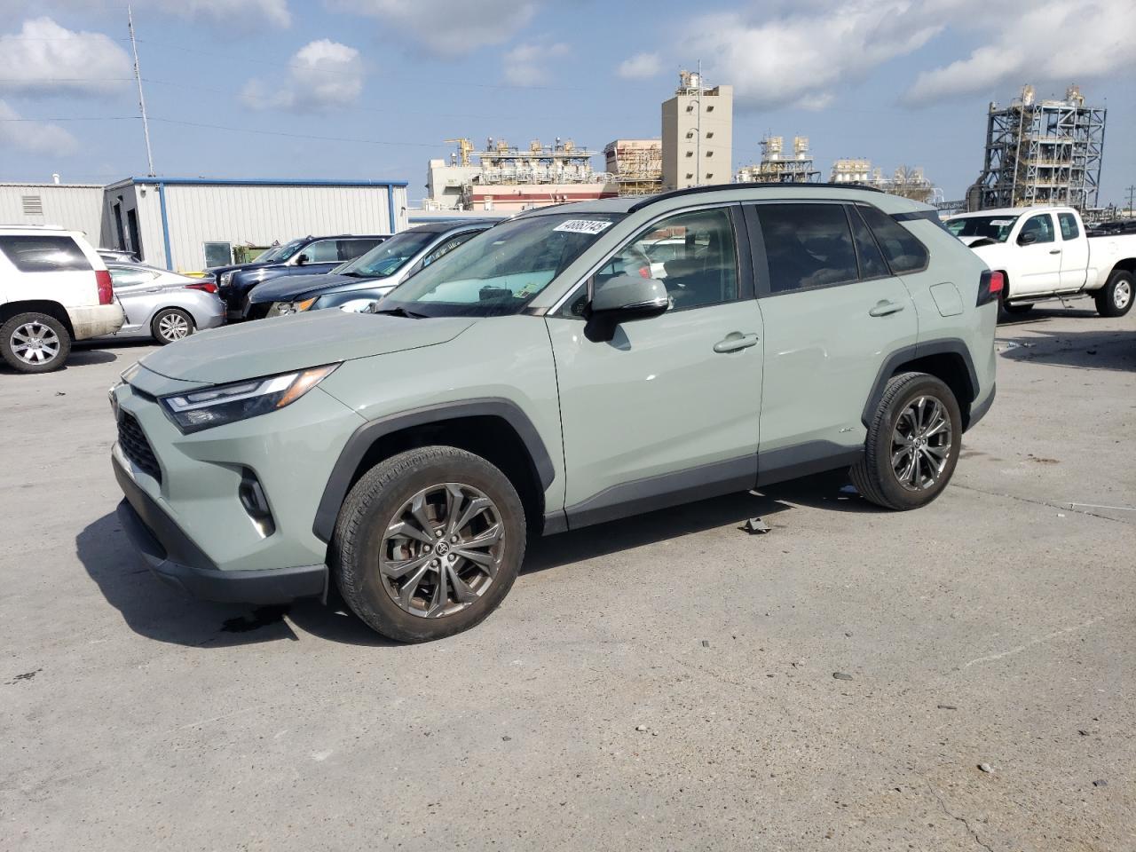 2022 TOYOTA RAV4 XLE P