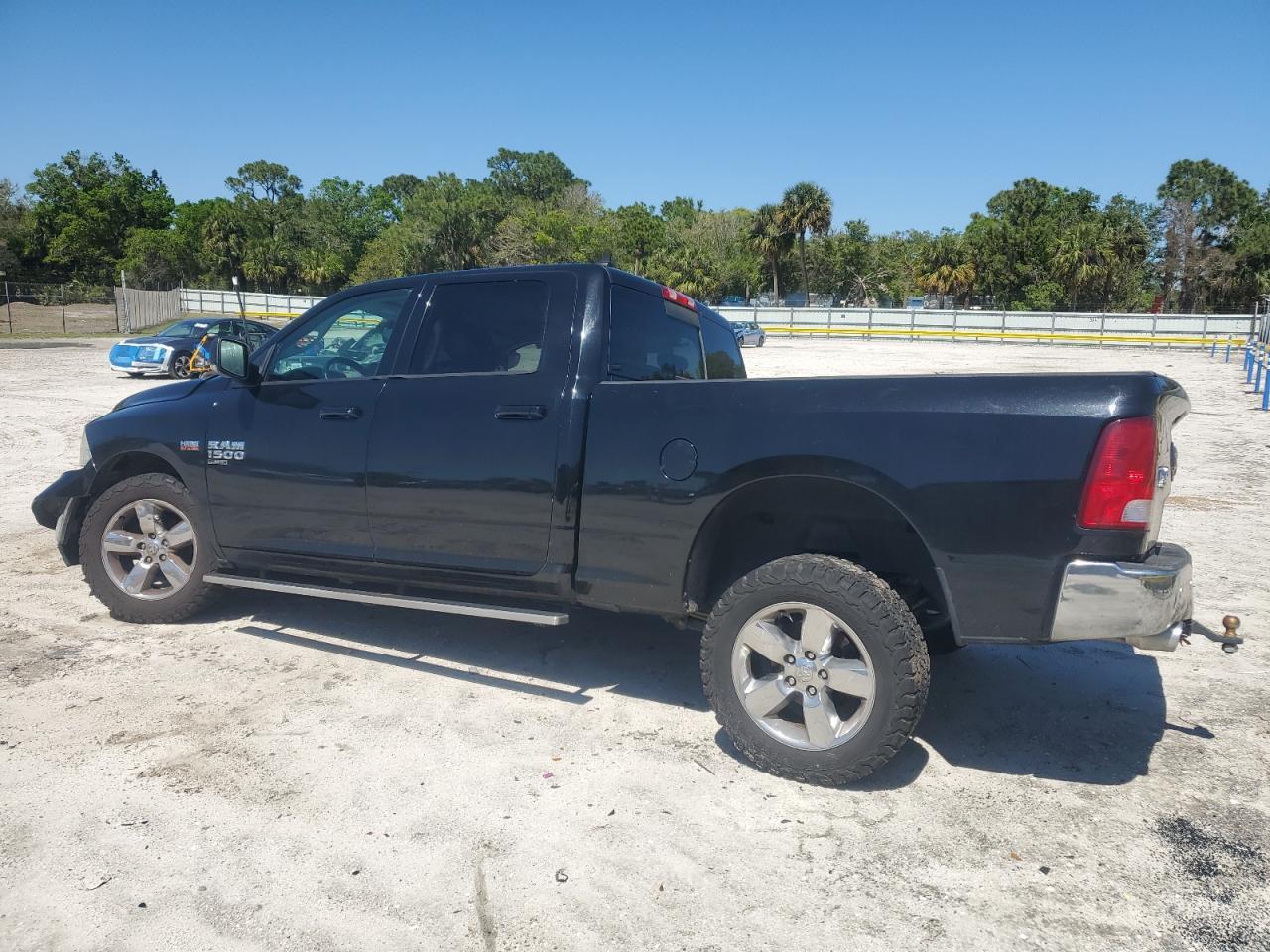 2019 RAM 1500 CLASS - Фото 2