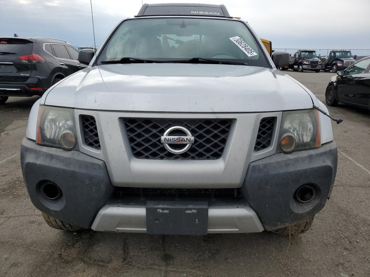 2013 NISSAN XTERRA X - Image 5
