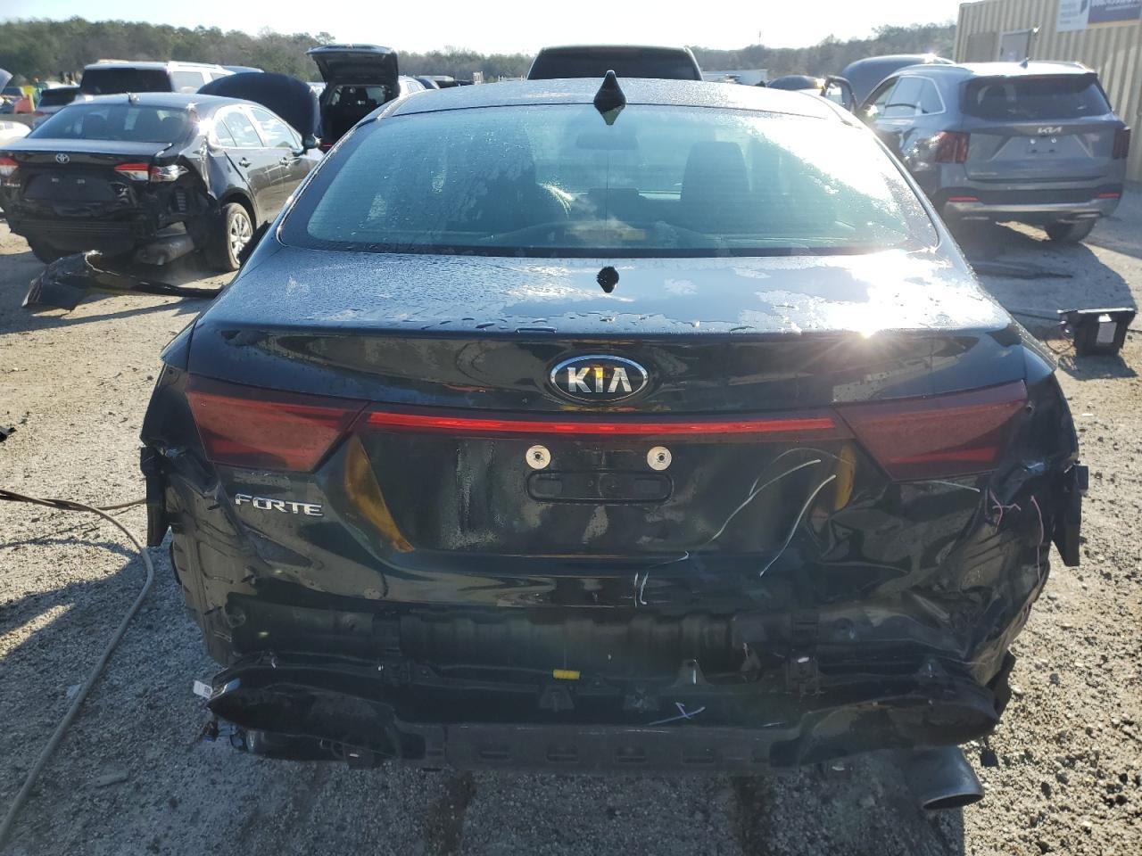 2020 KIA FORTE FE - Image 6