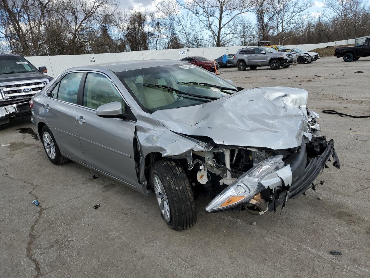2015 TOYOTA CAMRY LE - Фото 4