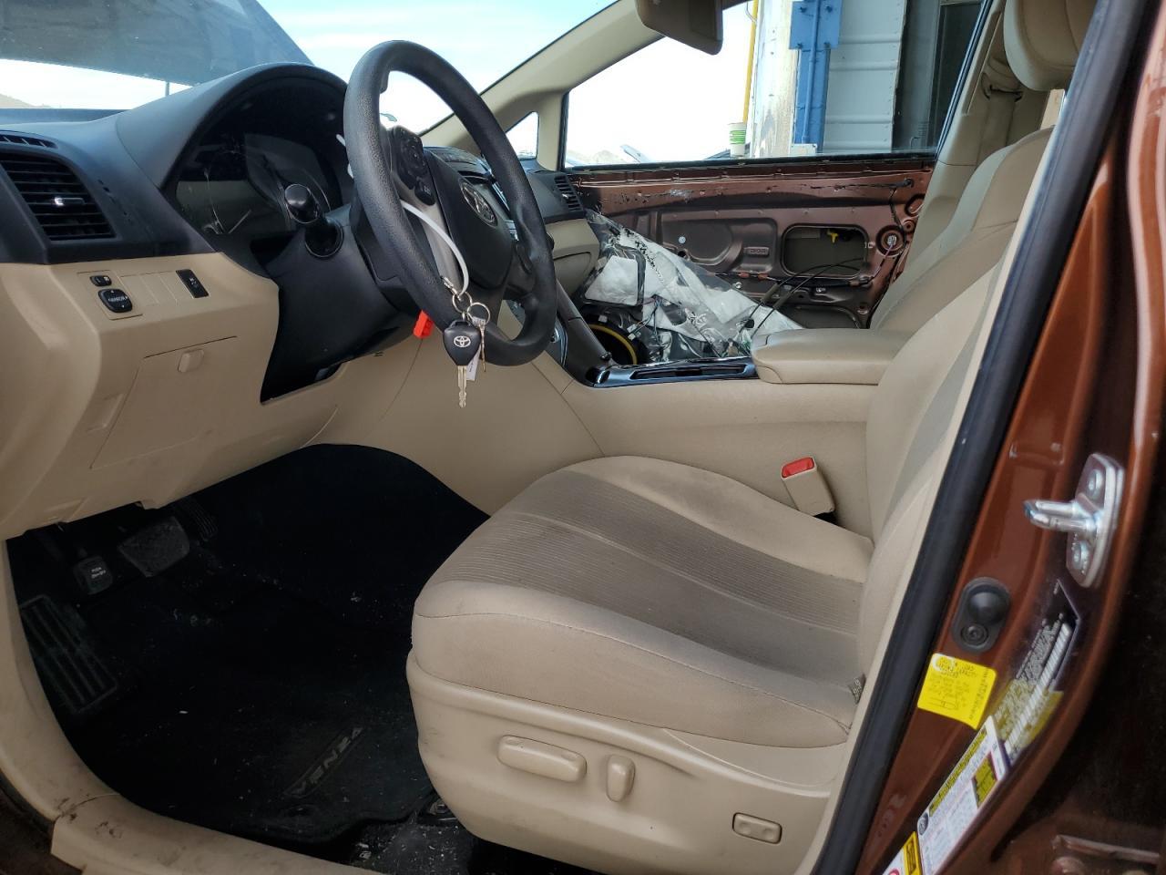 2014 TOYOTA VENZA LE - Фото 7