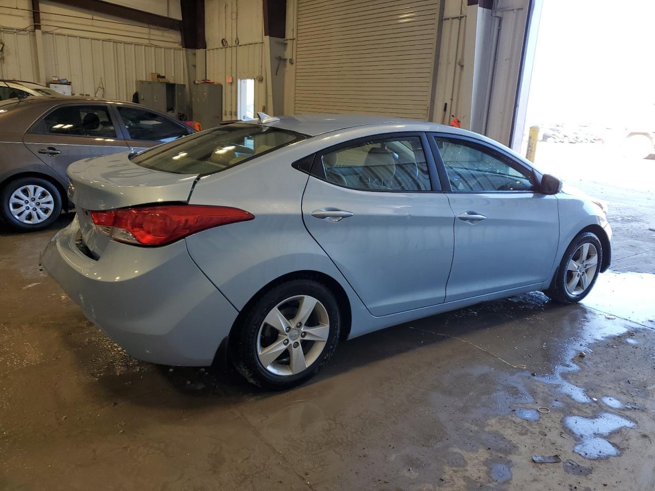 2013 HYUNDAI ELANTRA GL - Image 3