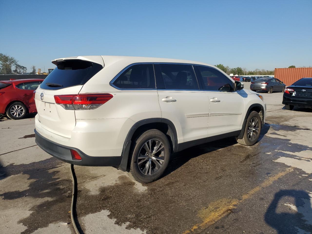 2019 TOYOTA HIGHLANDER - Фото 3