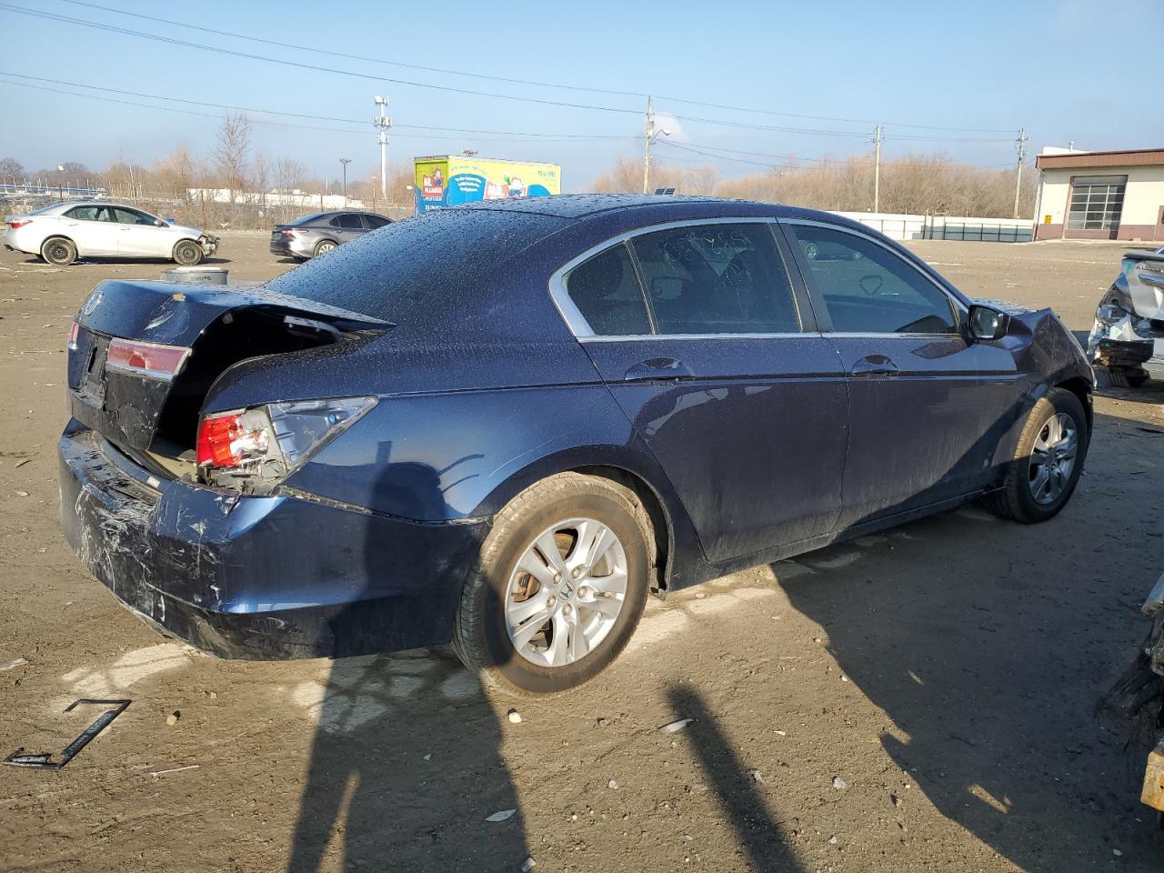 2011 HONDA ACCORD LXP - Image 3