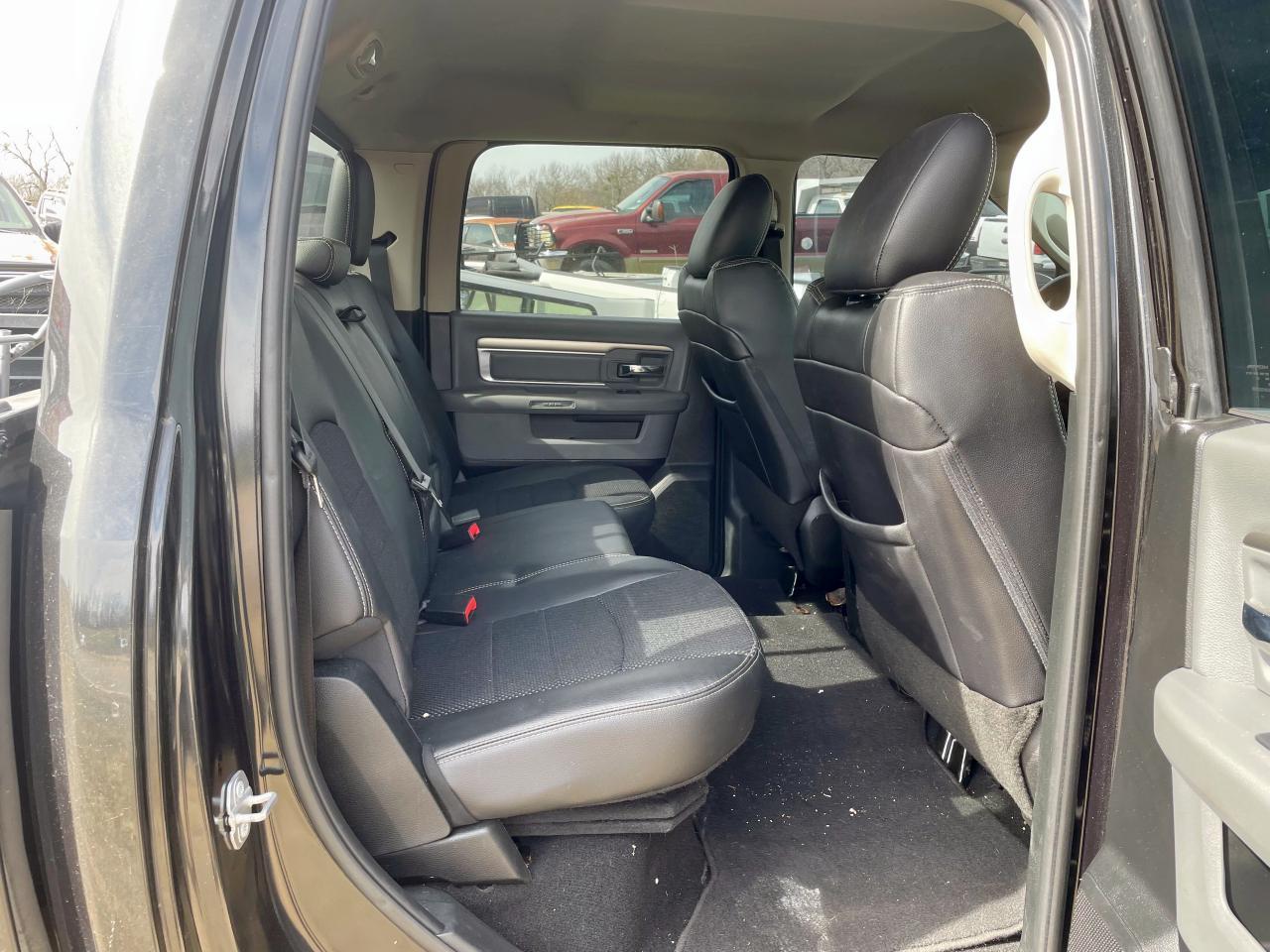 2017 RAM 1500 SLT - Image 6