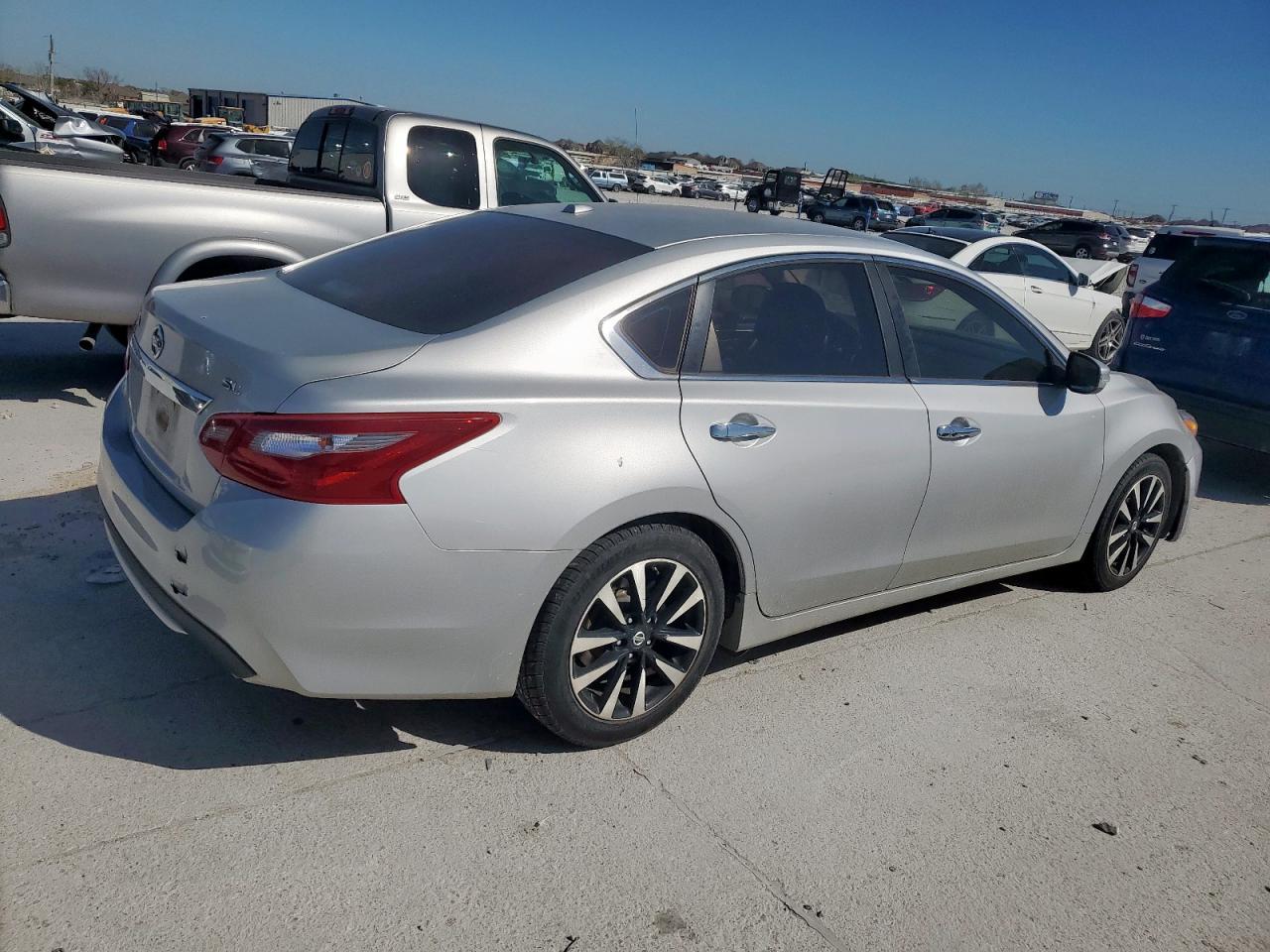 2018 NISSAN ALTIMA 2.5 - Фото 3