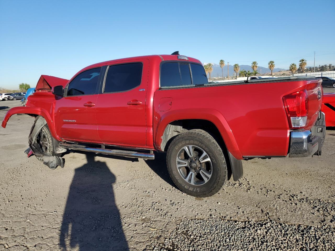 2017 TOYOTA TACOMA DOU - Фото 2