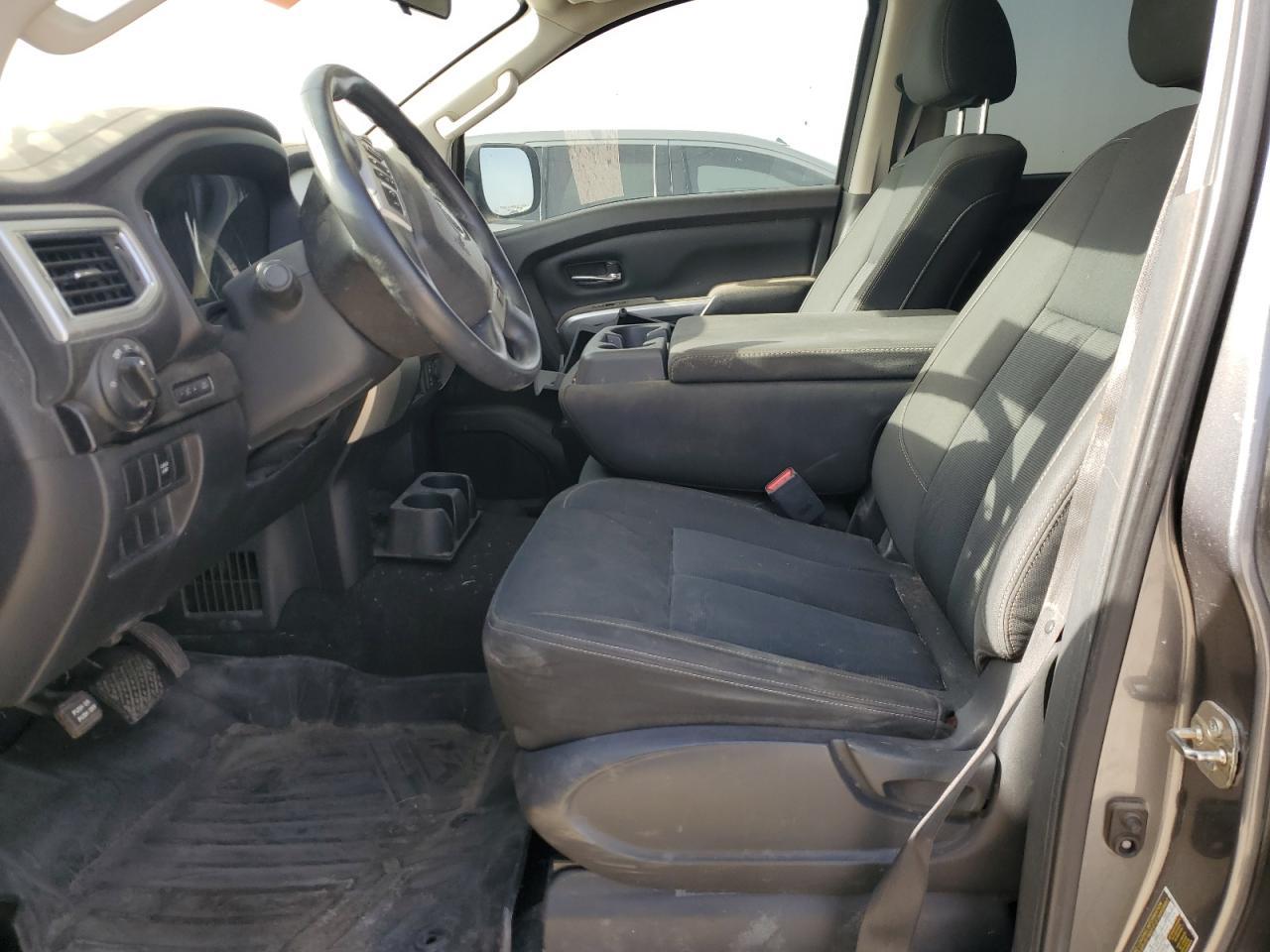 2018 NISSAN TITAN S - Фото 7