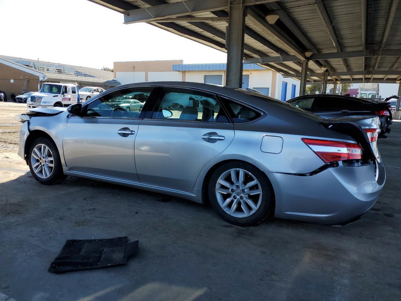 2015 TOYOTA AVALON XLE - Фото 2