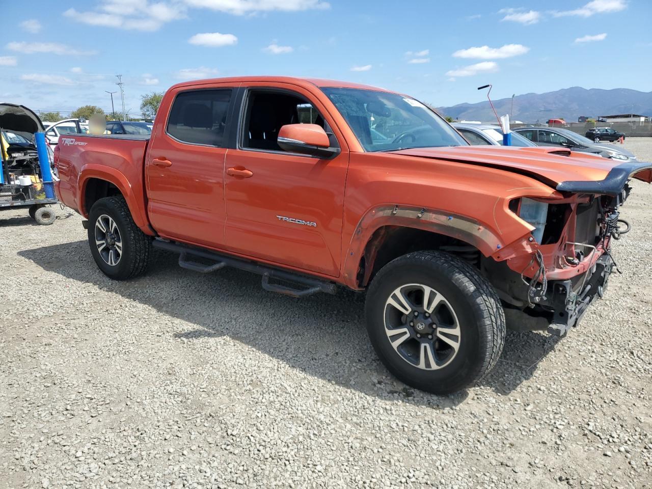 2017 TOYOTA TACOMA DOU - Фото 4