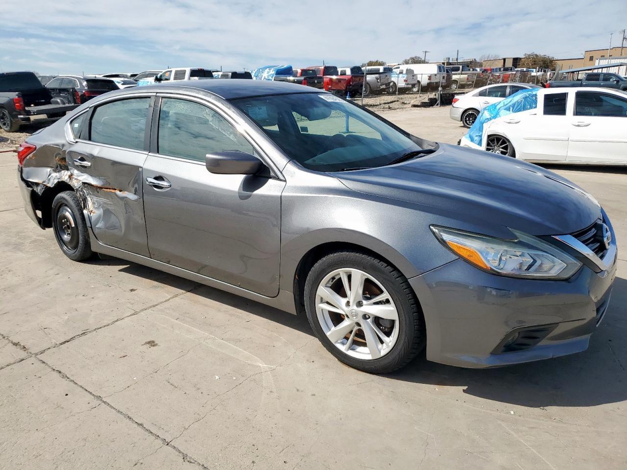 2017 NISSAN ALTIMA 2.5 - Image 4