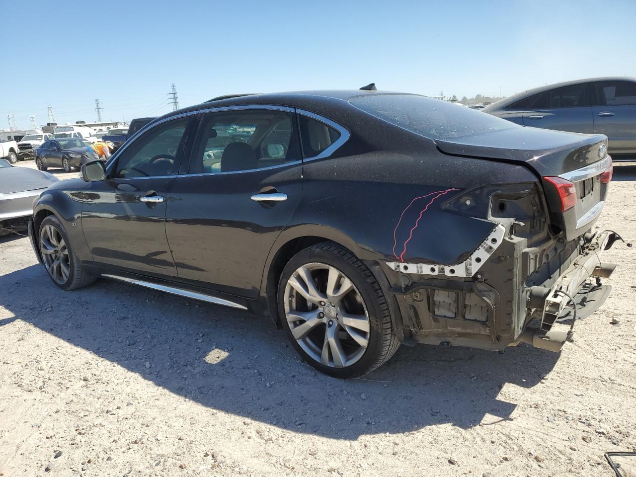 2015 INFINITI Q70L 3.7 - Image 2
