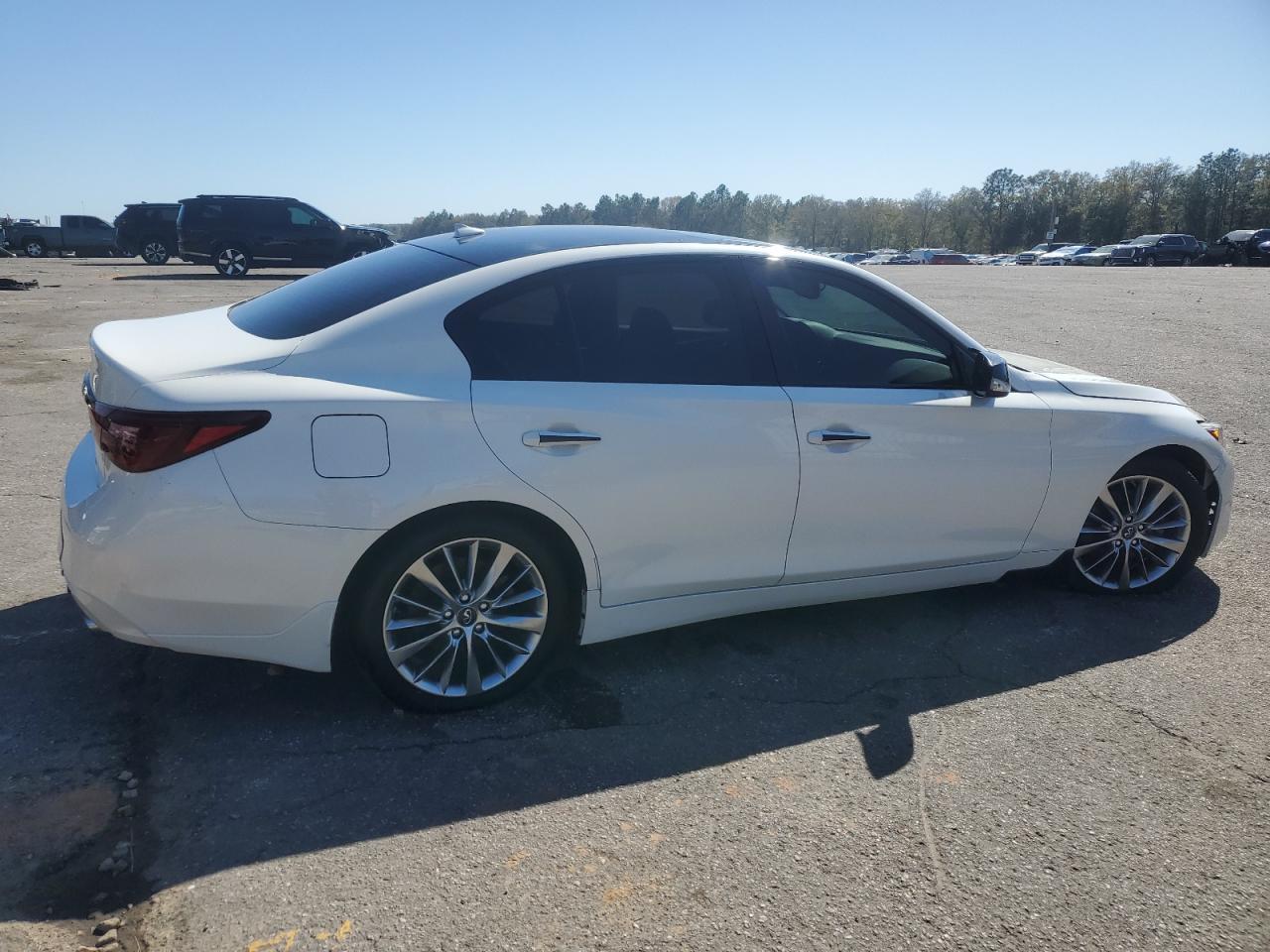 2018 INFINITI Q50 LUXE - Фото 3