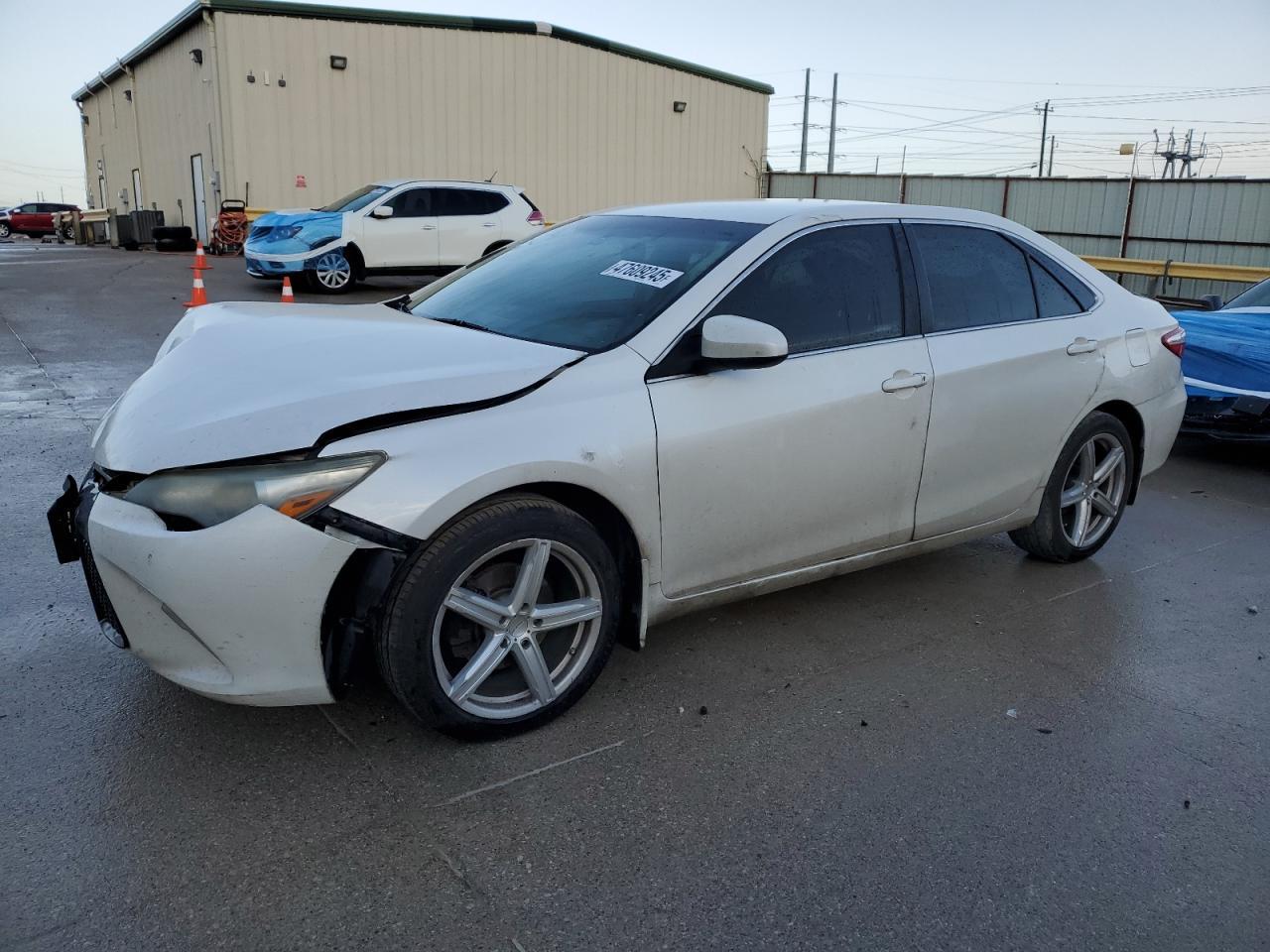 2015 TOYOTA CAMRY LE