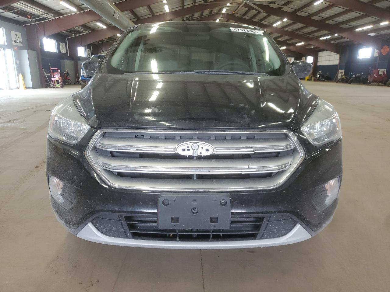 2017 FORD ESCAPE SE - Фото 5