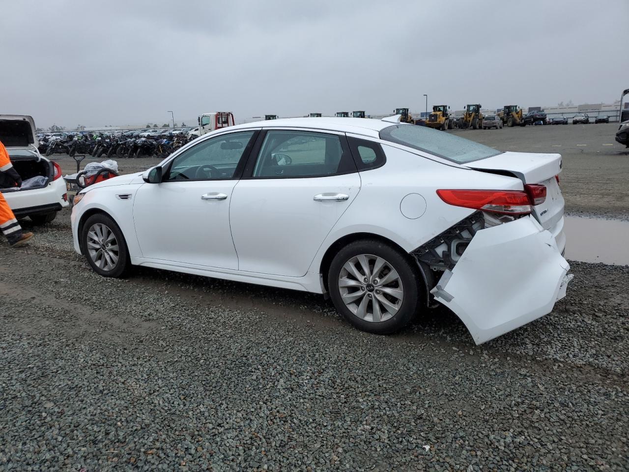 2016 KIA OPTIMA EX - Image 2
