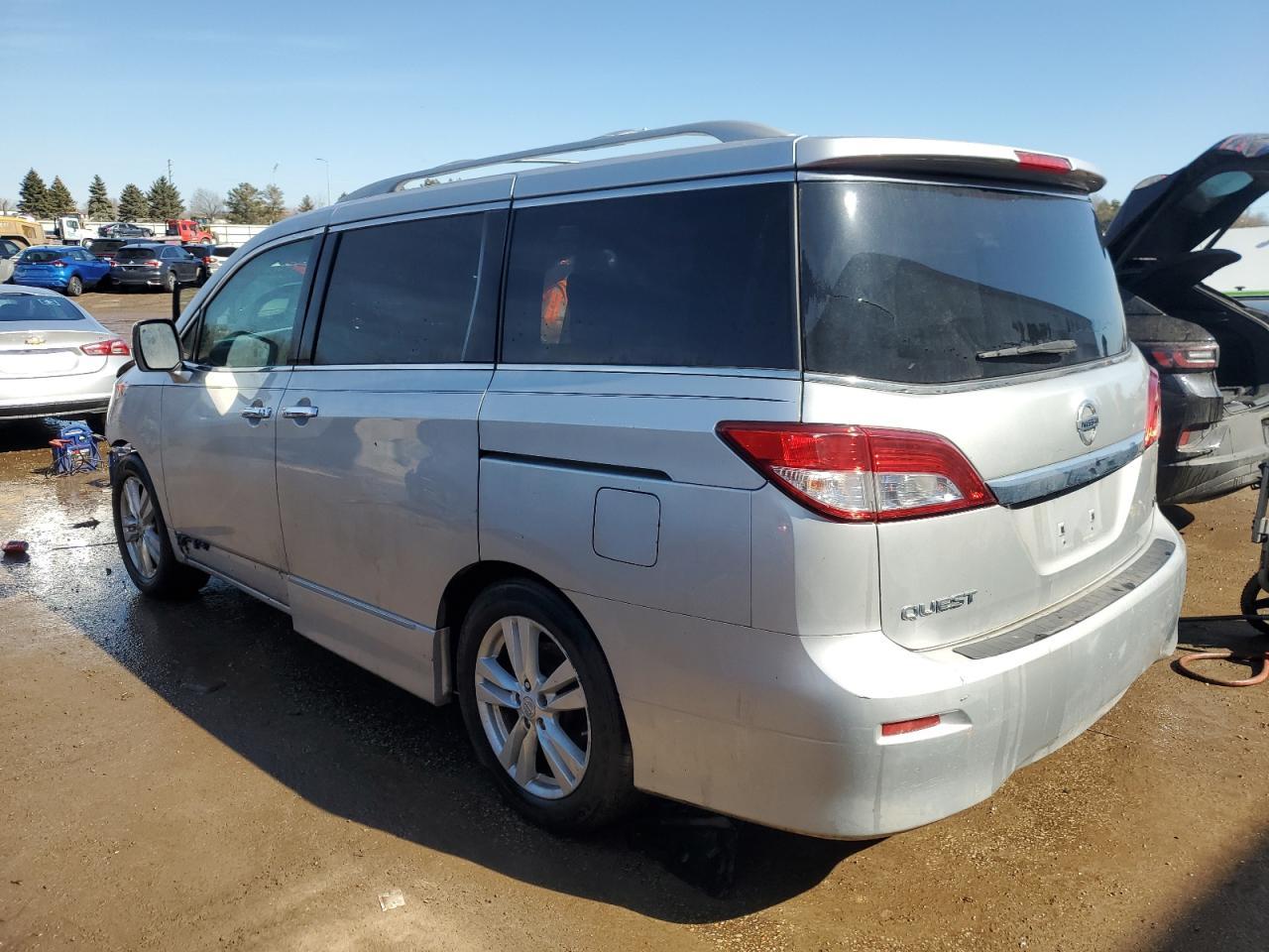 2011 NISSAN QUEST S - Image 2