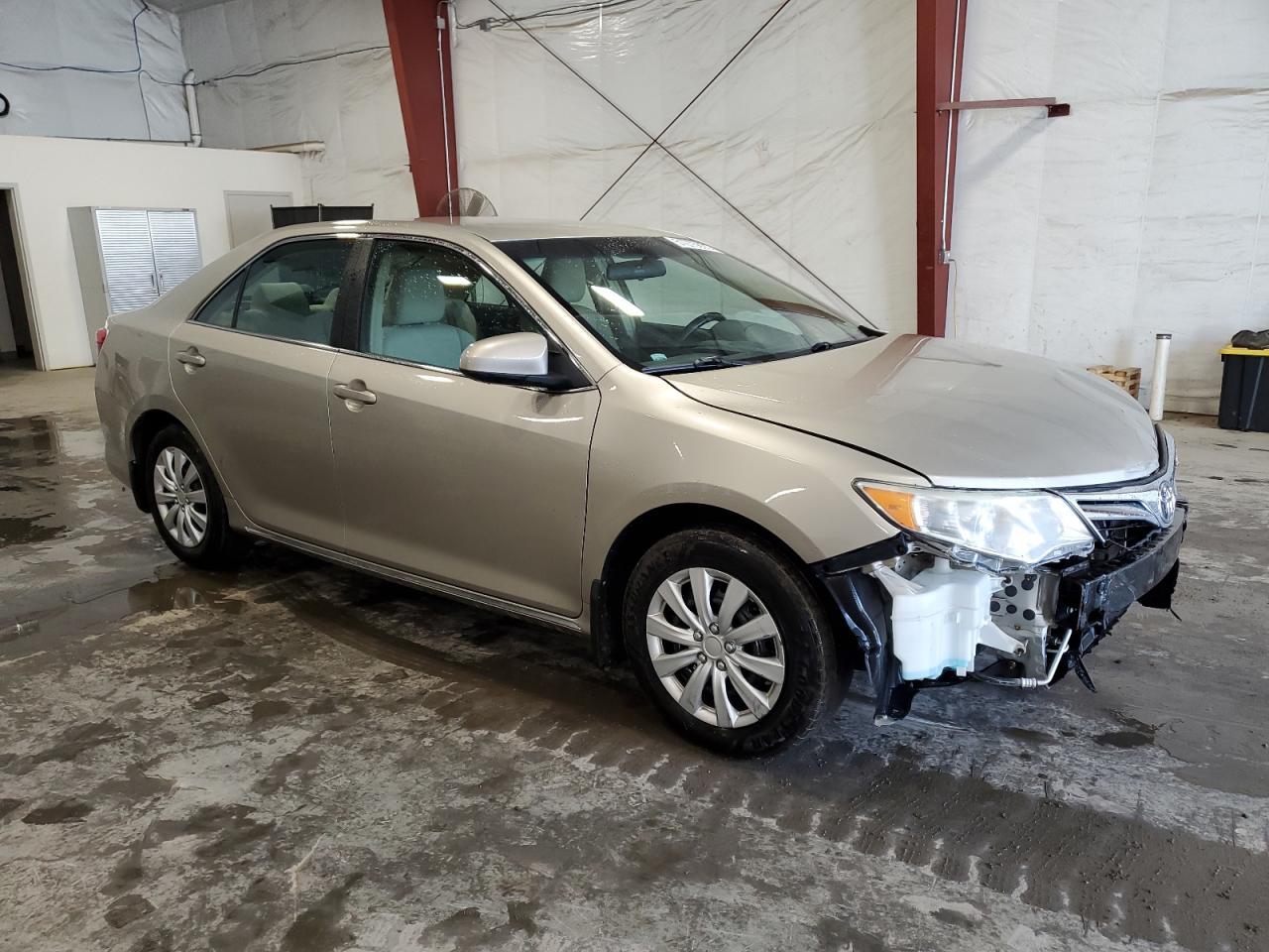 2014 TOYOTA CAMRY L - Image 4