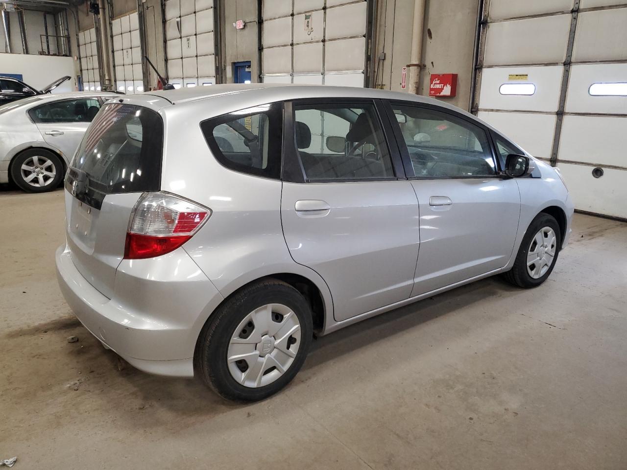 2013 HONDA FIT - Фото 3