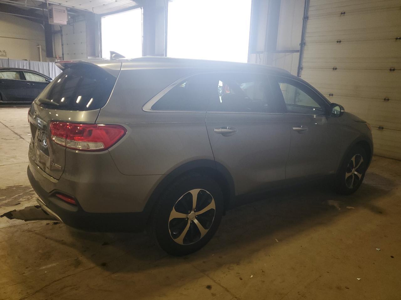2016 KIA SORENTO EX - Image 3