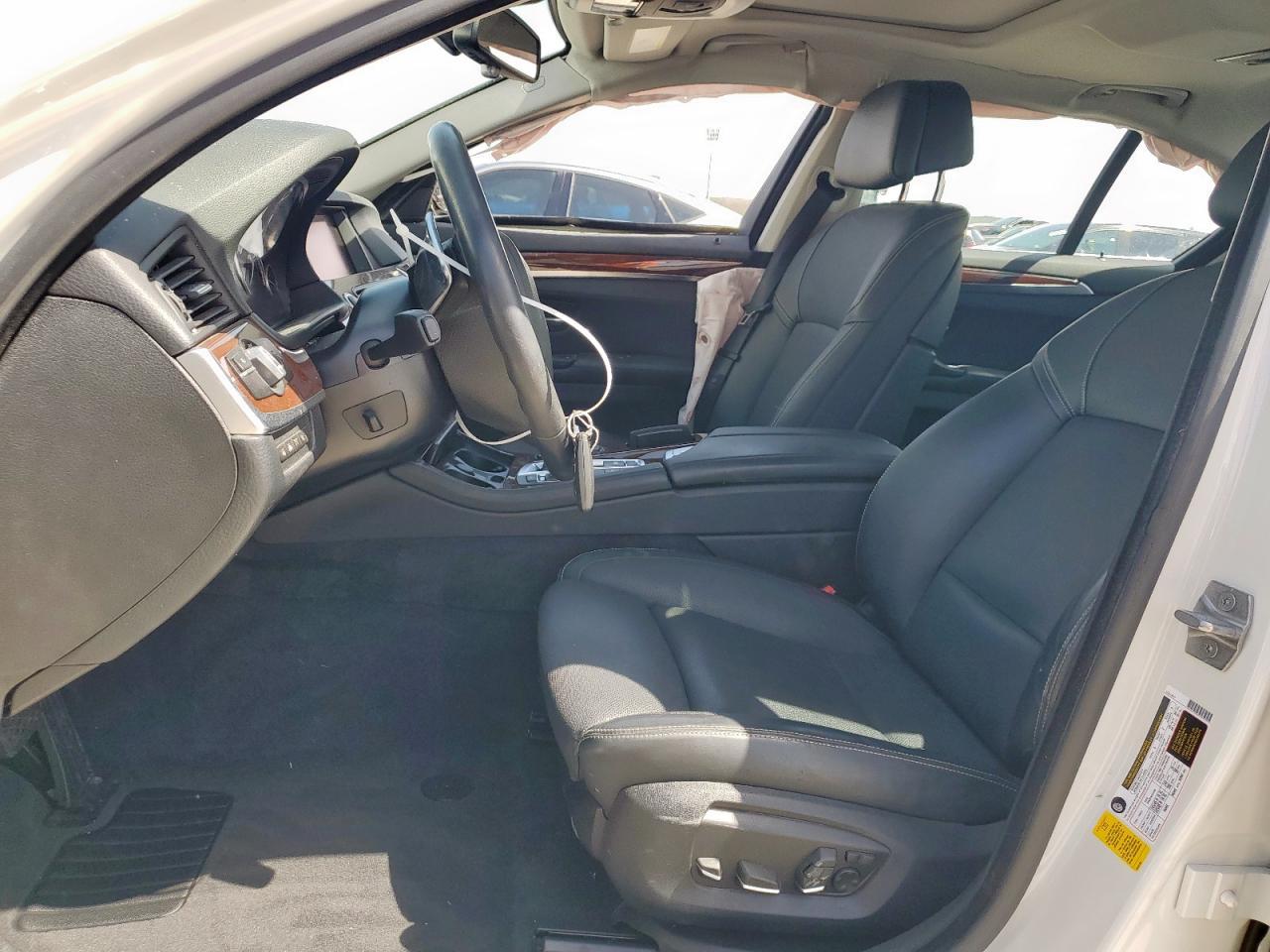 2016 BMW 528 I - Image 7