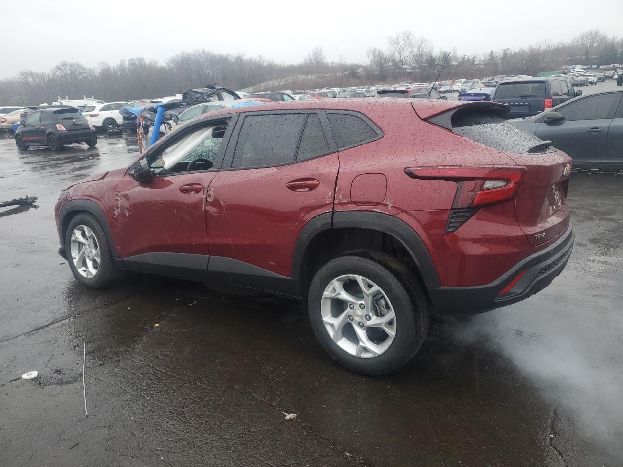 2024 CHEVROLET TRAX LS - Image 2