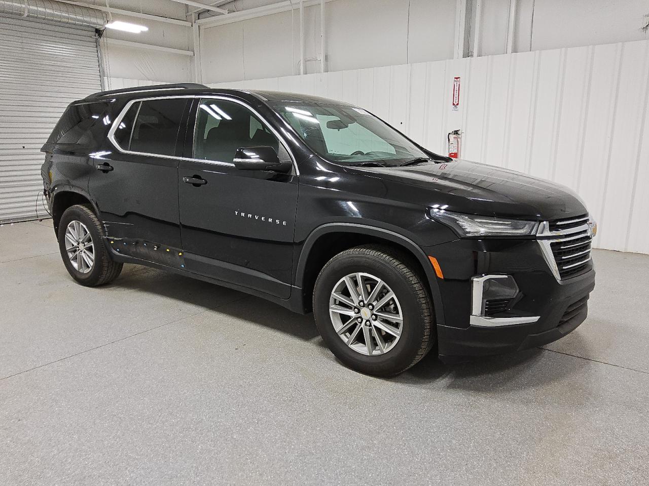 2023 CHEVROLET TRAVERSE L - Image 4