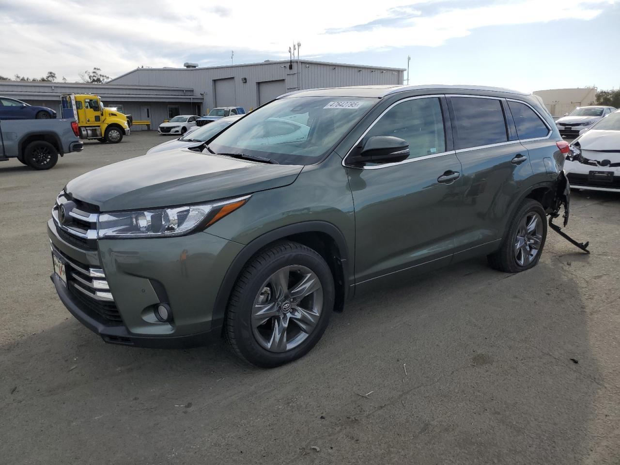 2018 TOYOTA HIGHLANDER