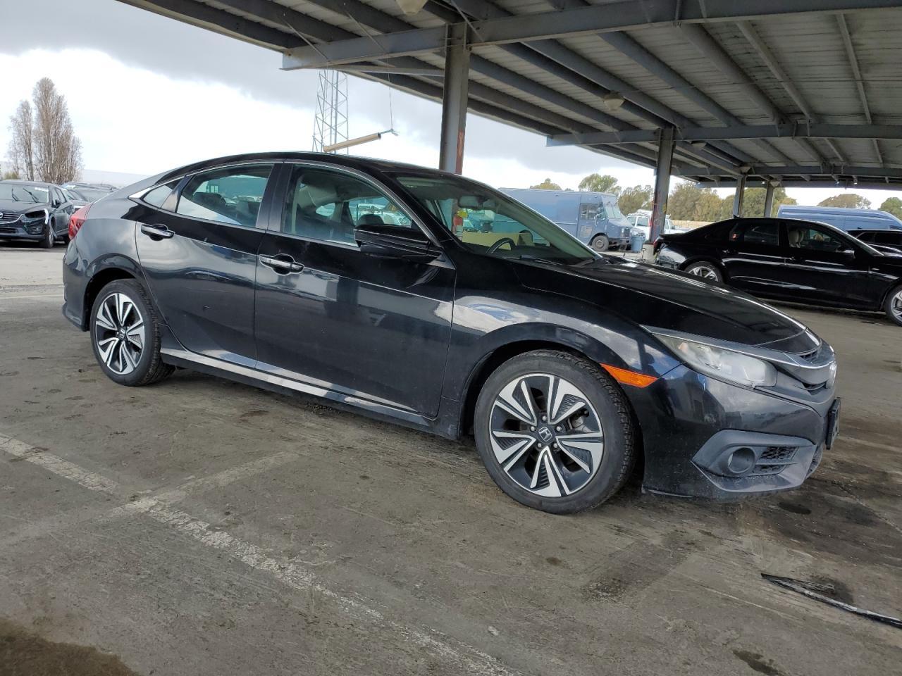 2017 HONDA CIVIC EXL - Image 4