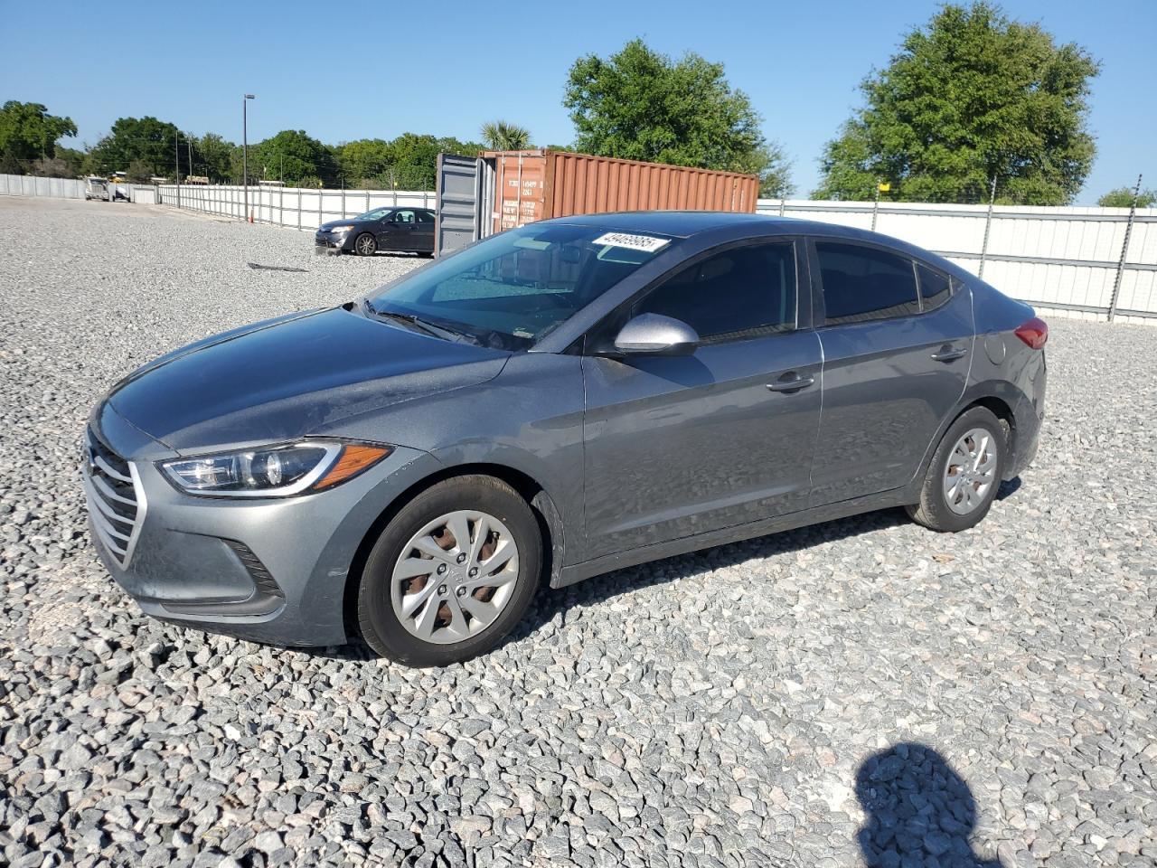 2018 HYUNDAI ELANTRA SE
