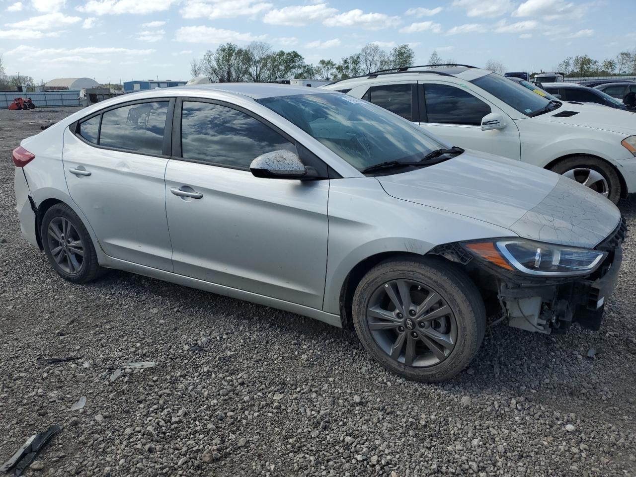 2017 HYUNDAI ELANTRA SE - Фото 4