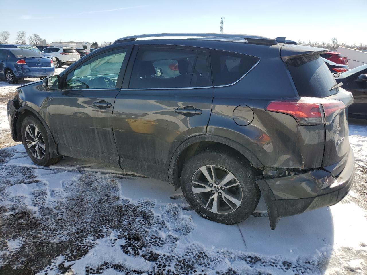 2018 TOYOTA RAV4 LE - Фото 2