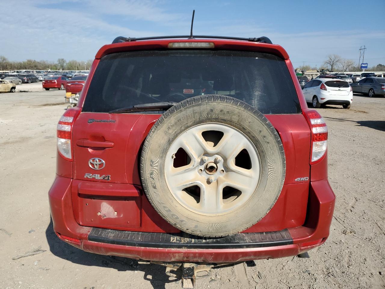2011 TOYOTA RAV4 - Фото 6