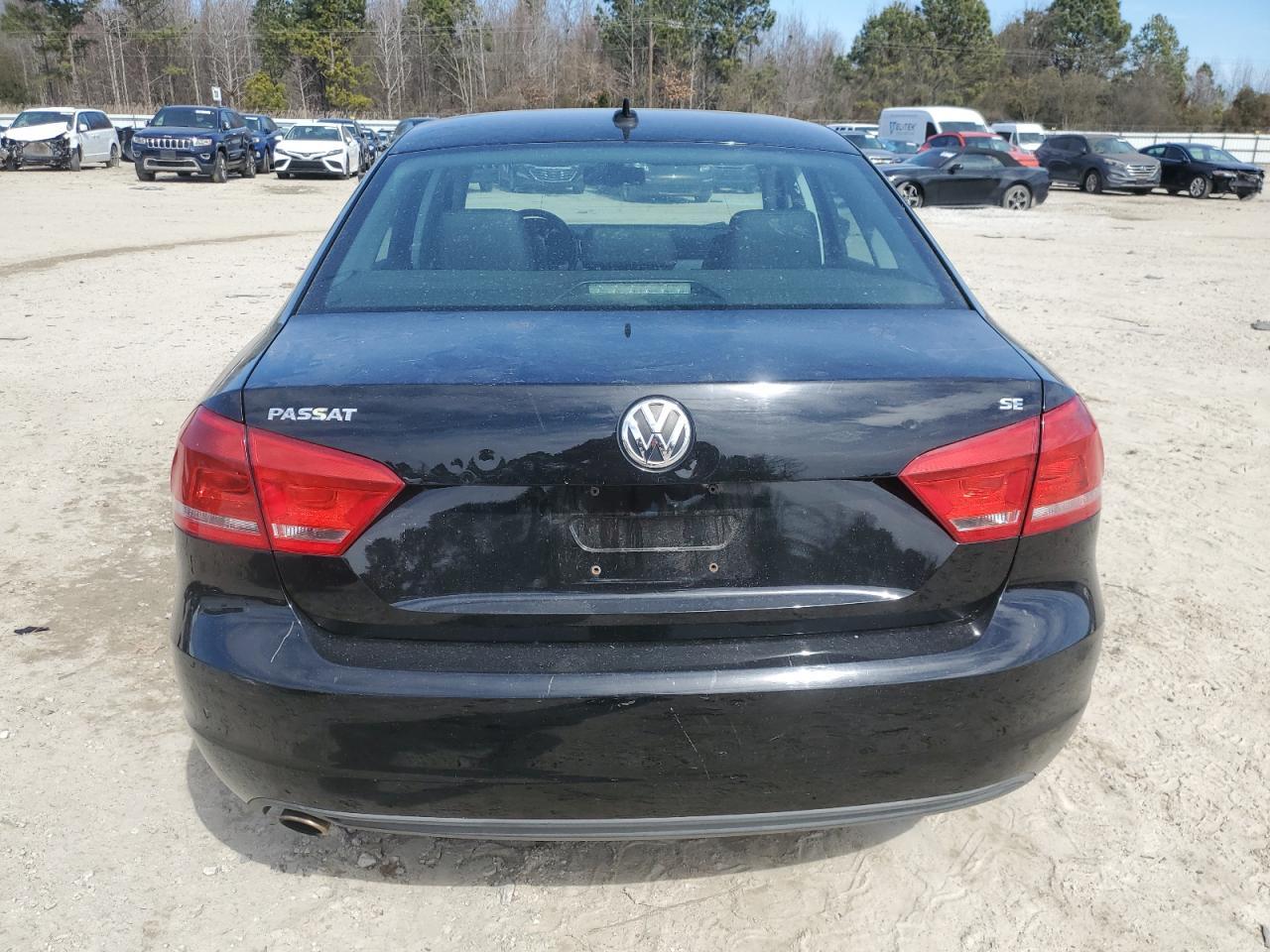 2013 VOLKSWAGEN PASSAT SE - Image 6