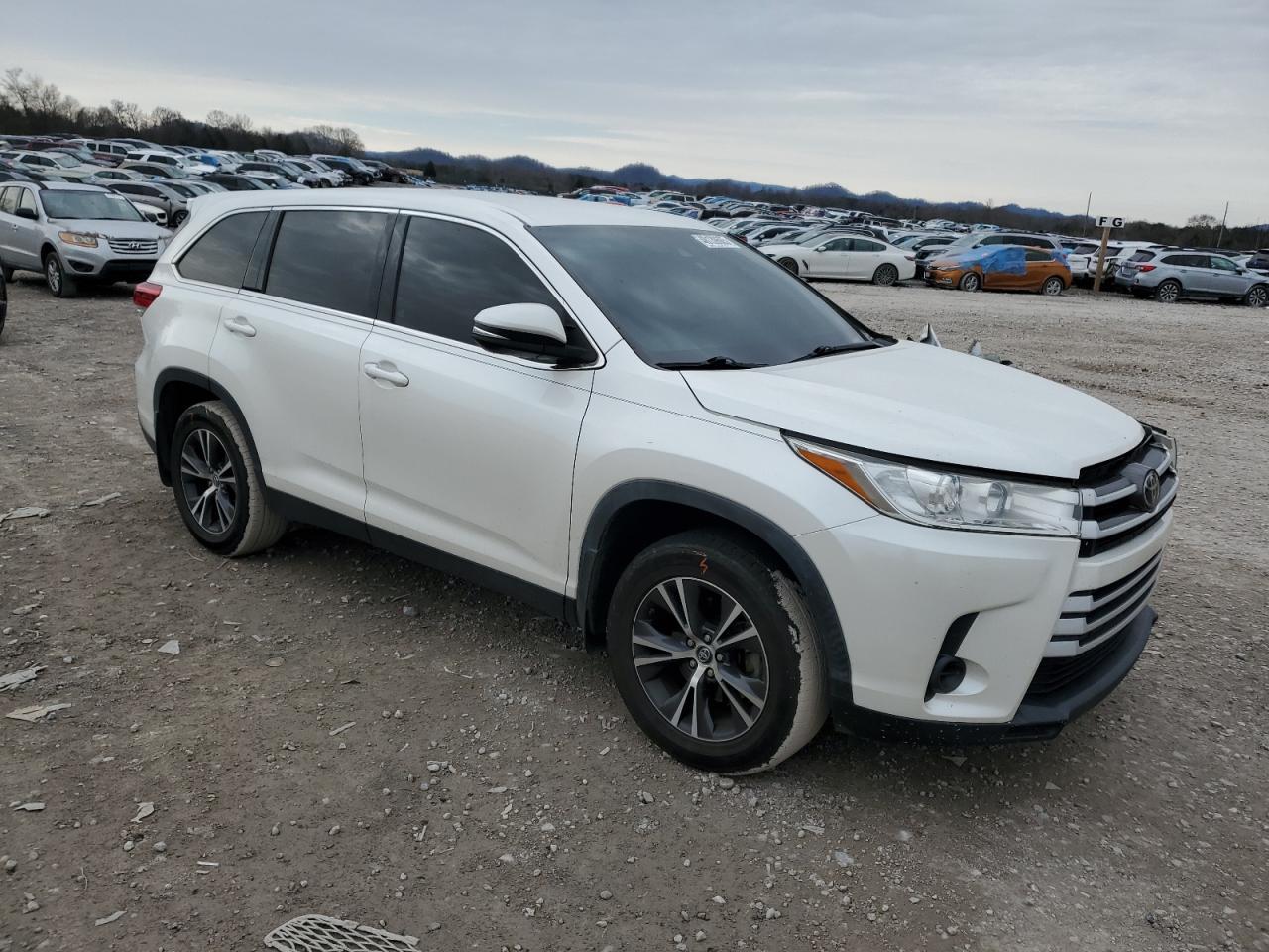 2019 TOYOTA HIGHLANDER - Image 4
